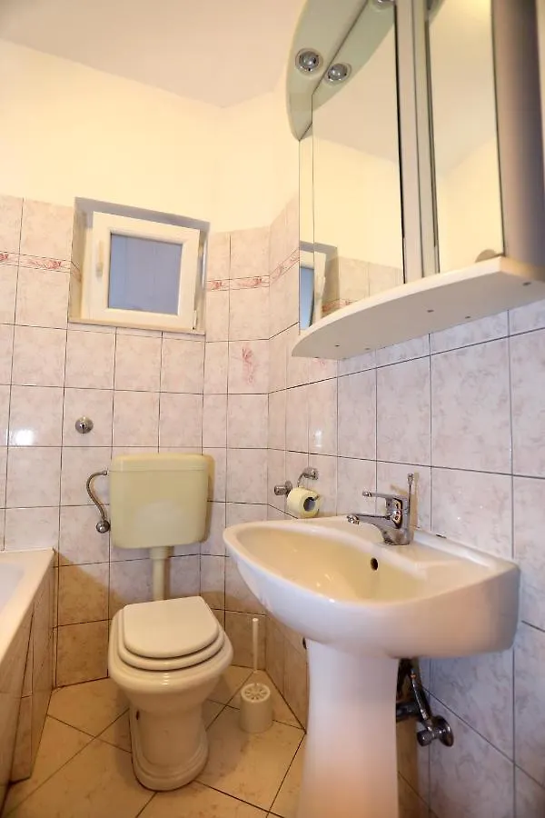 Remarkable 2-Bed Apartment In Okrug Gornji Trogir
